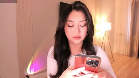 Snapshot of minnie_jin chatting on May 18, 1:39 pm minnie_jin online show from May 18, 1:39 pm
