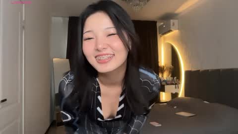Snapshot of minnie_joy_ chatting on June 3, 1:36 pm Joy online show from June 3, 1:36 pm