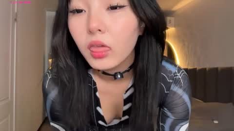 Snapshot of minnie_joy_ chatting on June 19, 12:53 pm Joy online show from June 19, 12:53 pm