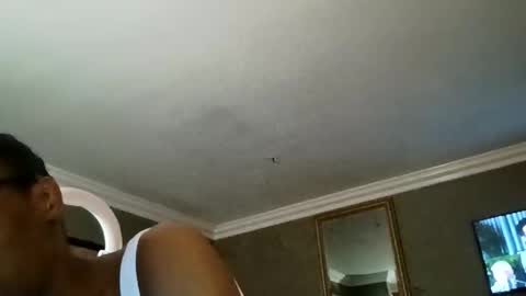 minniehunney online show from March 1, 3:30 am