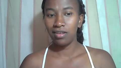 minouch211907 online show from October 21, 7:42 am