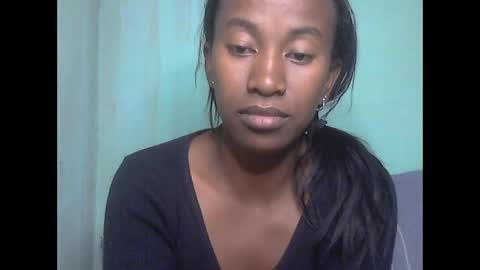 Snapshot of minouch211907 chatting on May 19, 3:24 am minouch211907 online show from May 19, 3:24 am