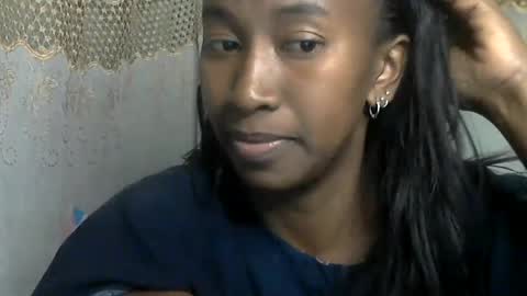 Snapshot of minouch211907 chatting on June 14, 2:41 pm minouch211907 online show from June 14, 2:41 pm