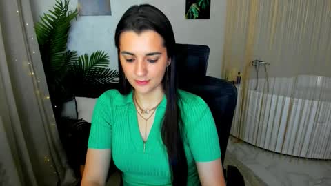 Snapshot of mintydaze chatting on September 20, 3:29 am Jessi online show from September 20, 3:29 am