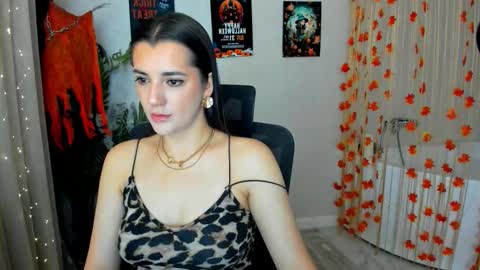 Snapshot of mintydaze chatting on October 12, 11:42 am Jessi online show from October 12, 11:42 am