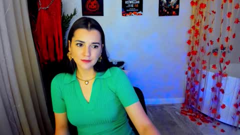 Snapshot of mintydaze chatting on October 25, 7:52 pm Jessi online show from October 25, 7:52 pm