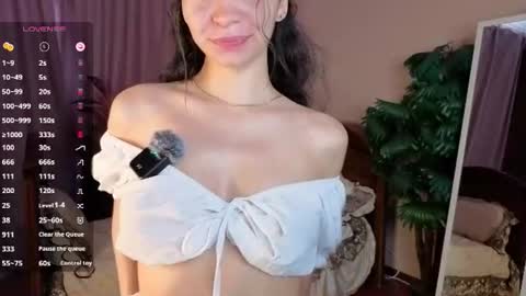 Snapshot of mioflare chatting on June 19, 3:00 am Mio online show from June 19, 3:00 am