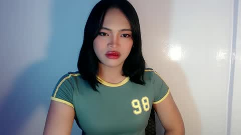 Snapshot of mira_luna222 chatting on February 1, 6:51 pm Mira Bella online show from February 1, 6:51 pm