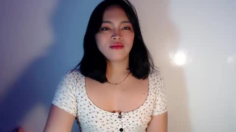 Snapshot of mira_luna222 chatting on February 19, 6:21 pm Mira Bella online show from February 19, 6:21 pm