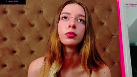 mira_lynxx online show from January 5, 5:27 pm