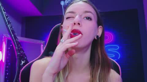 mira_lynxx online show from February 6, 5:34 am