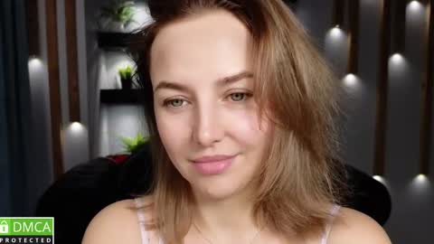 Snapshot of mira_mermayd chatting on December 22, 1:12 am Mira online show from December 22, 1:12 am