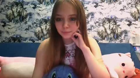 Snapshot of mira_princess chatting on June 1, 5:47 pm MIRAcle online show from June 1, 5:47 pm