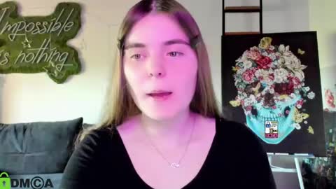 miraa_bloom online show from May 5, 3:53 pm