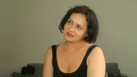 Snapshot of miradiaz chatting on June 10, 8:24 am Meera online show from June 10, 8:24 am