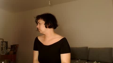 Snapshot of miradiaz chatting on June 13, 9:35 pm Meera online show from June 13, 9:35 pm