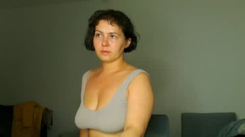 Snapshot of miradiaz chatting on June 17, 10:54 pm Meera online show from June 17, 10:54 pm