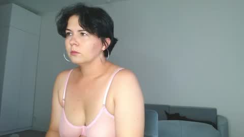 Snapshot of miradiaz chatting on July 18, 9:13 am Meera online show from July 18, 9:13 am