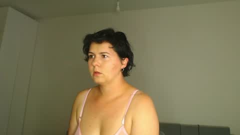 Snapshot of miradiaz chatting on July 27, 12:56 pm Meera online show from July 27, 12:56 pm