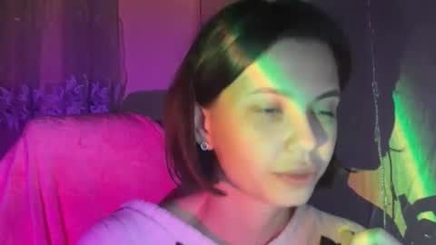 Snapshot of miralapics chatting on April 4, 9:12 pm MiraLaPics online show from April 4, 9:12 pm