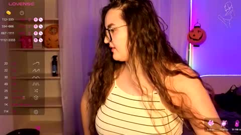 miraluccian online show from November 4, 9:03 pm