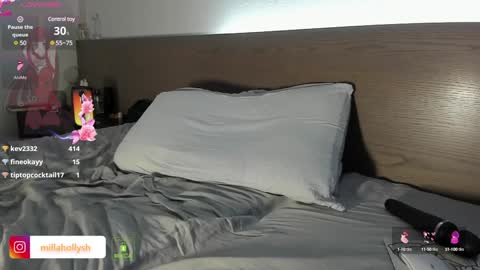 Snapshot of miranacute chatting on January 19, 10:17 pm Millana online show from January 19, 10:17 pm