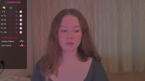 Snapshot of miranadevl chatting on November 24, 1:11 pm Kira online show from November 24, 1:11 pm