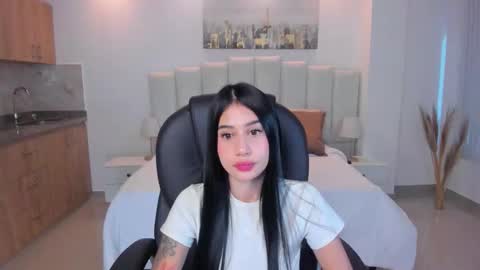 miranda_crawfor online show from January 13, 1:16 pm