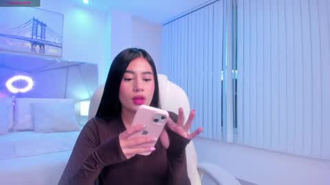 Snapshot of miranda_crawfor chatting on May 22, 11:38 am miranda_crawfor online show from May 22, 11:38 am