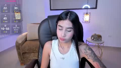 Snapshot of miranda_crawfor chatting on August 1, 7:35 pm miranda_crawfor online show from August 1, 7:35 pm