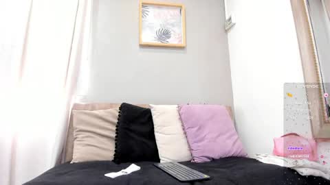 Snapshot of miranda_doll_ chatting on May 11, 2:45 pm online show from May 11, 2:45 pm