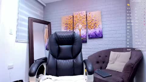 Snapshot of miranda_doll_ chatting on June 3, 2:33 pm online show from June 3, 2:33 pm