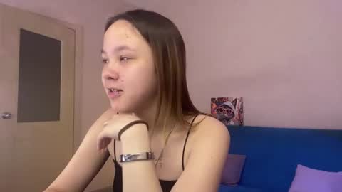 Snapshot of miranda_holms chatting on July 8, 5:01 am miranda_holms online show from July 8, 5:01 am