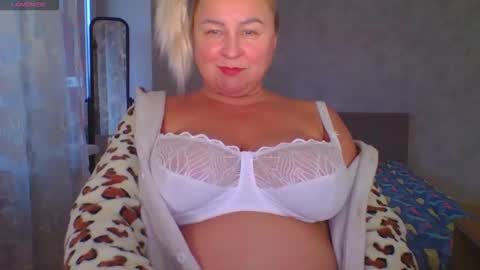 Snapshot of miranda_robinson chatting on November 6, 10:05 am Miranda online show from November 6, 10:05 am