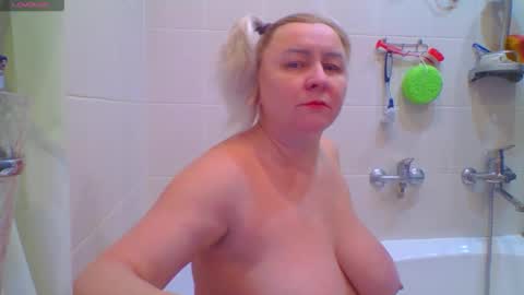 Snapshot of miranda_robinson chatting on December 13, 8:25 pm Miranda online show from December 13, 8:25 pm