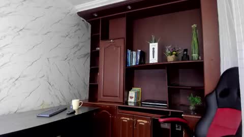 Snapshot of mirandarossi chatting on October 2, 2:51 am Miranda online show from October 2, 2:51 am