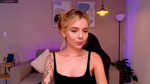 Miranda Shaw online show from January 13, 11:49 pm