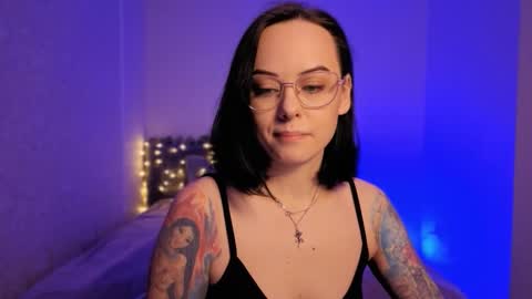 MiraSkyy online show from February 10, 9:30 pm