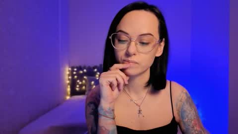 MiraSkyy online show from March 4, 9:32 pm