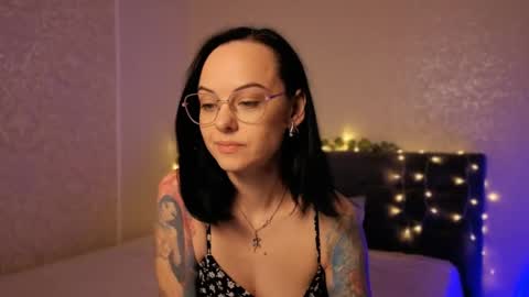 Snapshot of miraskyy chatting on May 30, 7:00 pm MiraSkyy online show from May 30, 7:00 pm