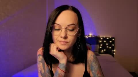 Snapshot of miraskyy chatting on June 14, 4:42 pm MiraSkyy online show from June 14, 4:42 pm