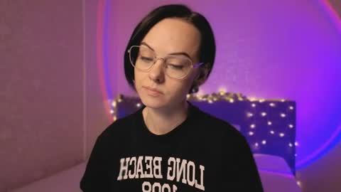 MiraSkyy online show from July 8, 6:23 pm