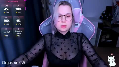 Kira online show from March 15, 5:19 pm