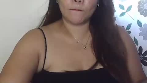 Snapshot of mireille_27 chatting on October 5, 7:39 am mireille_27 online show from October 5, 7:39 am