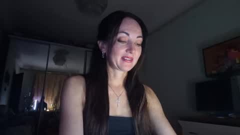 Snapshot of mirelisse chatting on June 13, 9:13 pm Christina online show from June 13, 9:13 pm