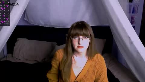 Snapshot of miriam_crazy chatting on September 11, 7:47 pm miriam_crazy online show from September 11, 7:47 pm