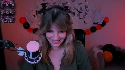 Snapshot of miriam_crazy chatting on October 29, 8:43 pm miriam_crazy online show from October 29, 8:43 pm