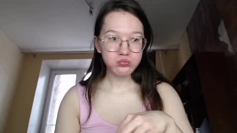 Snapshot of miriamor chatting on January 31, 7:18 am Mira online show from January 31, 7:18 am