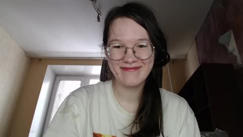 Snapshot of miriamor chatting on February 19, 7:17 am Mira online show from February 19, 7:17 am