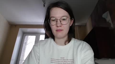 Snapshot of miriamor chatting on February 23, 7:11 am Mira online show from February 23, 7:11 am